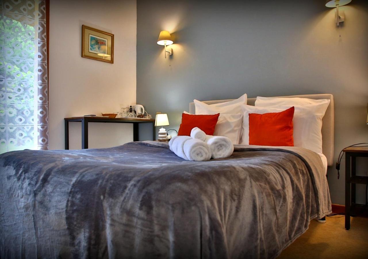 Beau Vallon - Gîte et Chambres d'Hôtes Pyrénées-Méditerranée - Pays Catalan Sahorre Extérieur photo